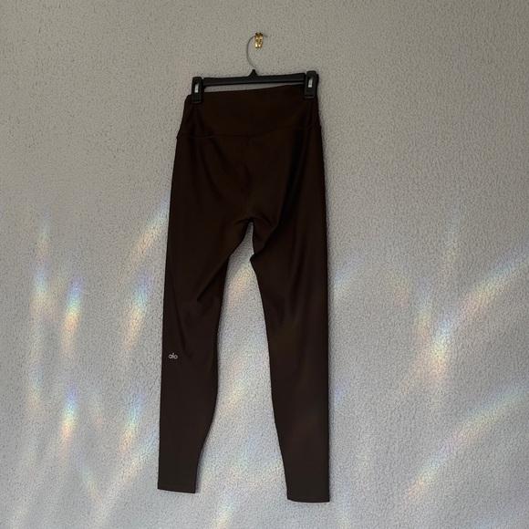 ALO Yoga Espresso Airlight High Waisted Leggings, NWT, use for Yoga & workout - Picture 7 of 11